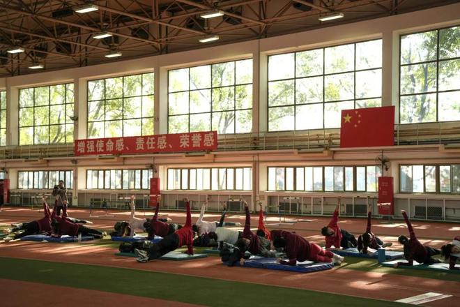 九游体育燃冬训•共蓄力｜全情投入 打磨技术 田径运动中心向着全运冲刺(图5)