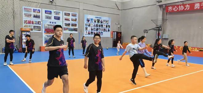 九游体育哈尔滨市中考体育改革将于2026年正式实施！让冰城“小胖墩”“小眼镜”真正走上运动场(图6)