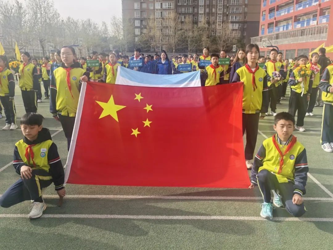 九游体育西安经开第十三小学2025年春季田径运动会圆满落幕(图5)
