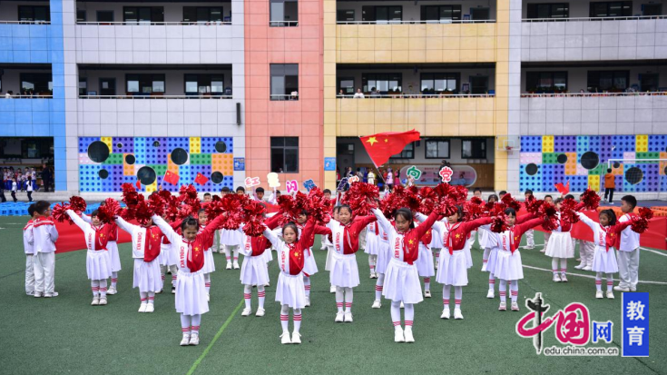 九游体育青春无畏逐梦赛场 乐师附小2025年体育节暨田径运动会精彩纷呈(图2)