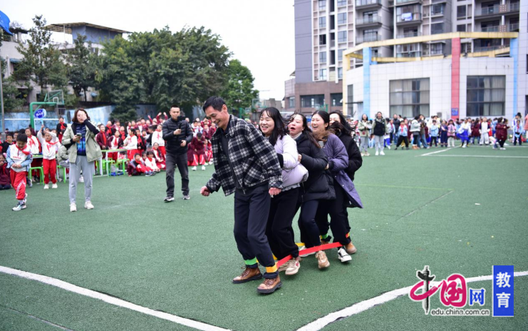 九游体育青春无畏逐梦赛场 乐师附小2025年体育节暨田径运动会精彩纷呈(图5)