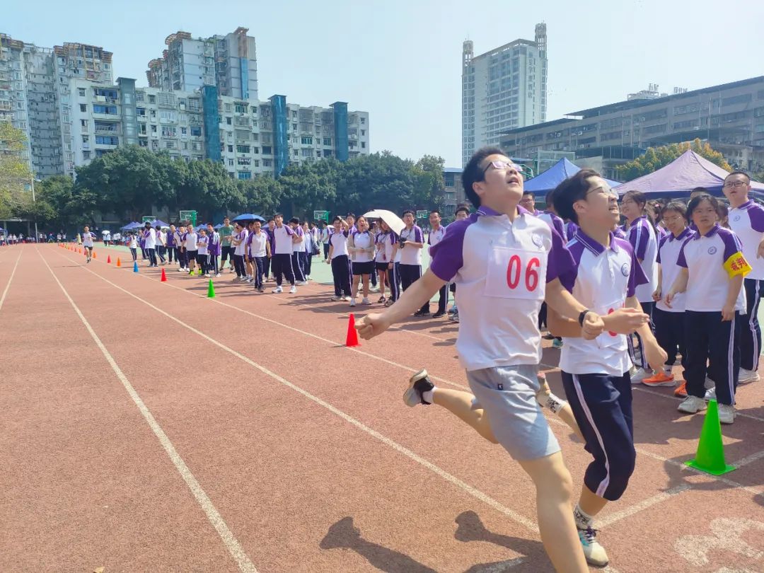 九游体育燃动春日！南充高中顺庆校区举行体育节之春季田径运动会(图3)