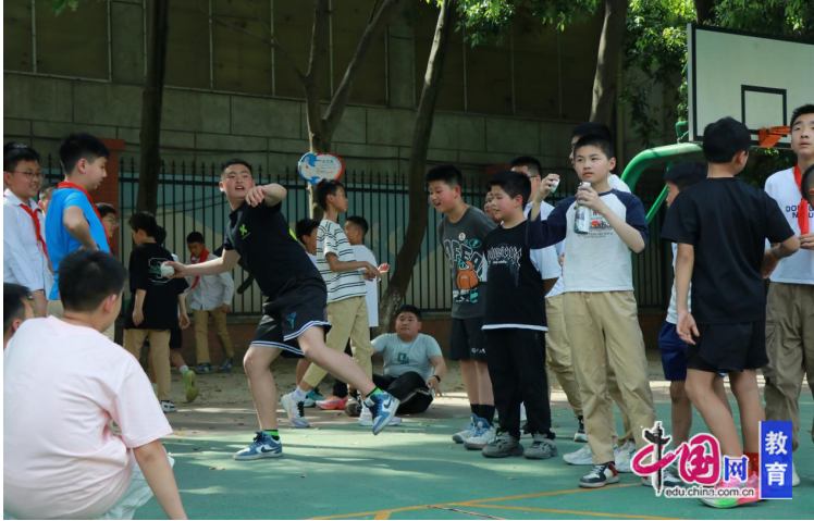 拼搏田径场童心铸辉煌 眉山彭山九游体育实验小学举行春季田径运动会(图3)