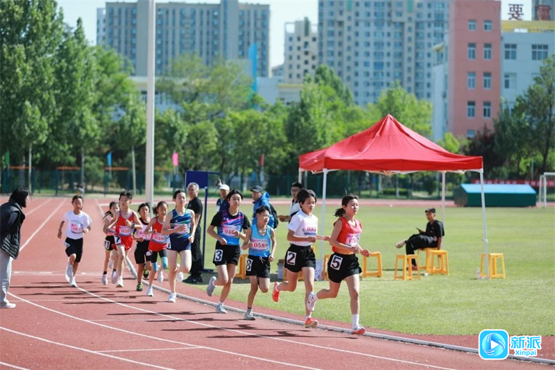 九游体育潍坊市首届青少年田径运动会圆满落幕(图2)