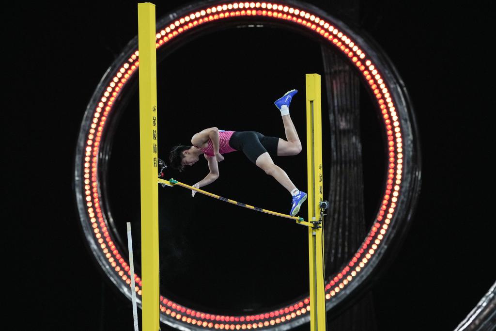 全运会｜沉浸式揭秘新华社记者如何出图·田径篇九游体育(图15)