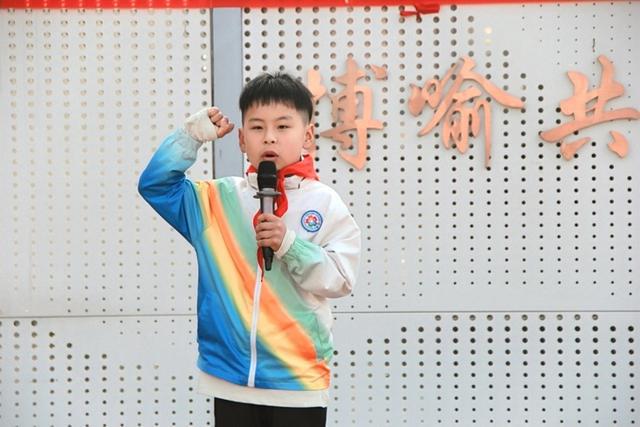 九游体育小学生运动赛场共赴“力与美”春日之约(图2)