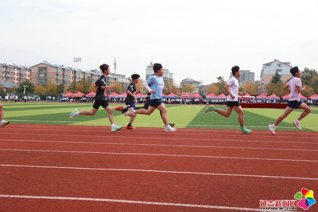 九游体育中国高等农业院校华东区第十七届大学生田径运动会在学校开幕(图1)