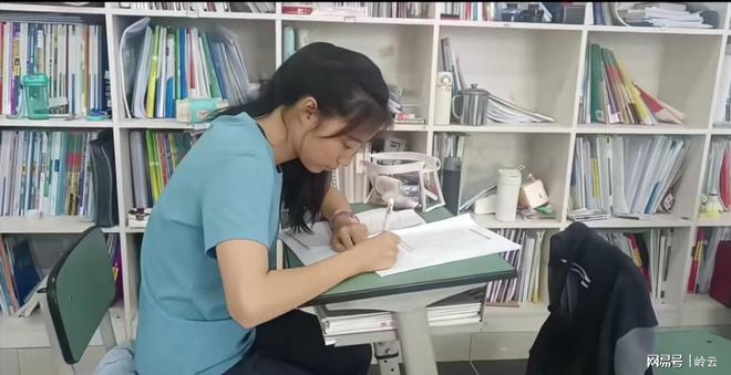 九游体育462分有望清北——短跑健将刘峡君继吴艳妮后又一田径新星(图2)