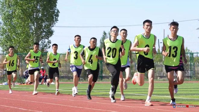 阿勒泰地区九游体育举行2025年中小学生田径运动会(图1)