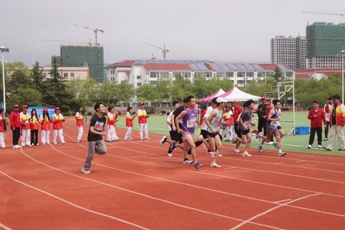 促“赛事+消费”融合 广西青少年田径锦九游体育标赛系列活动开启(图1)