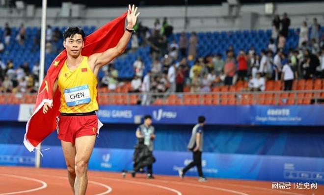 九游体育田径世界接力赛：中国队跑出41秒56获得决赛第七 美国队无缘决战(图2)