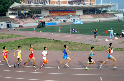 九游体育北京小将夺得首届全国青少年田径运动会男子5公里竞走项目冠军(图1)