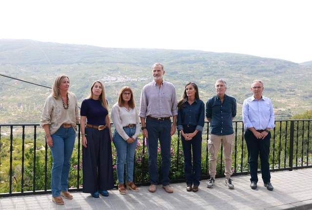 惊呆了！王室周报揭示8月23日至29日不为人知的内九游体育幕！(图8)