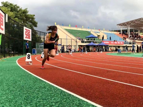 九游体育长春青少年田径赛：新秀崛起谁将成为明日之星？(图1)