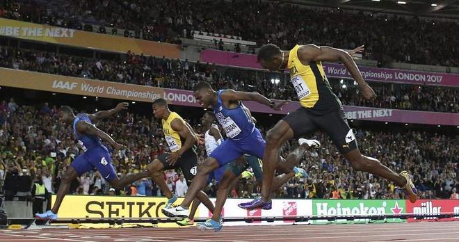 九游体育田径史上四次强强对决历史地位更高者失败的经典比赛(图3)