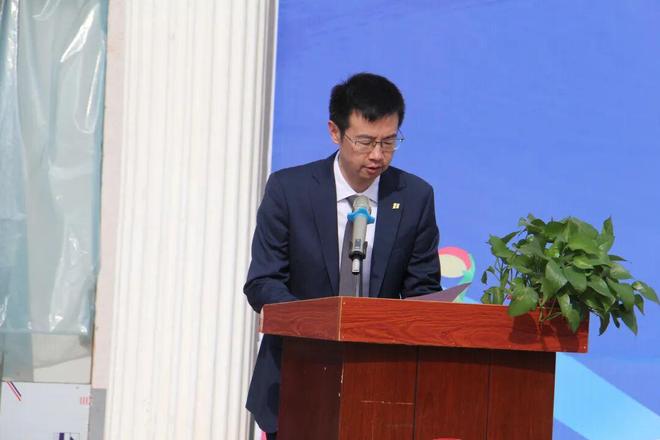 九游体育准格尔旗民族中学举行第三十三届田径运动会与“力量杯”师生赛(图5)