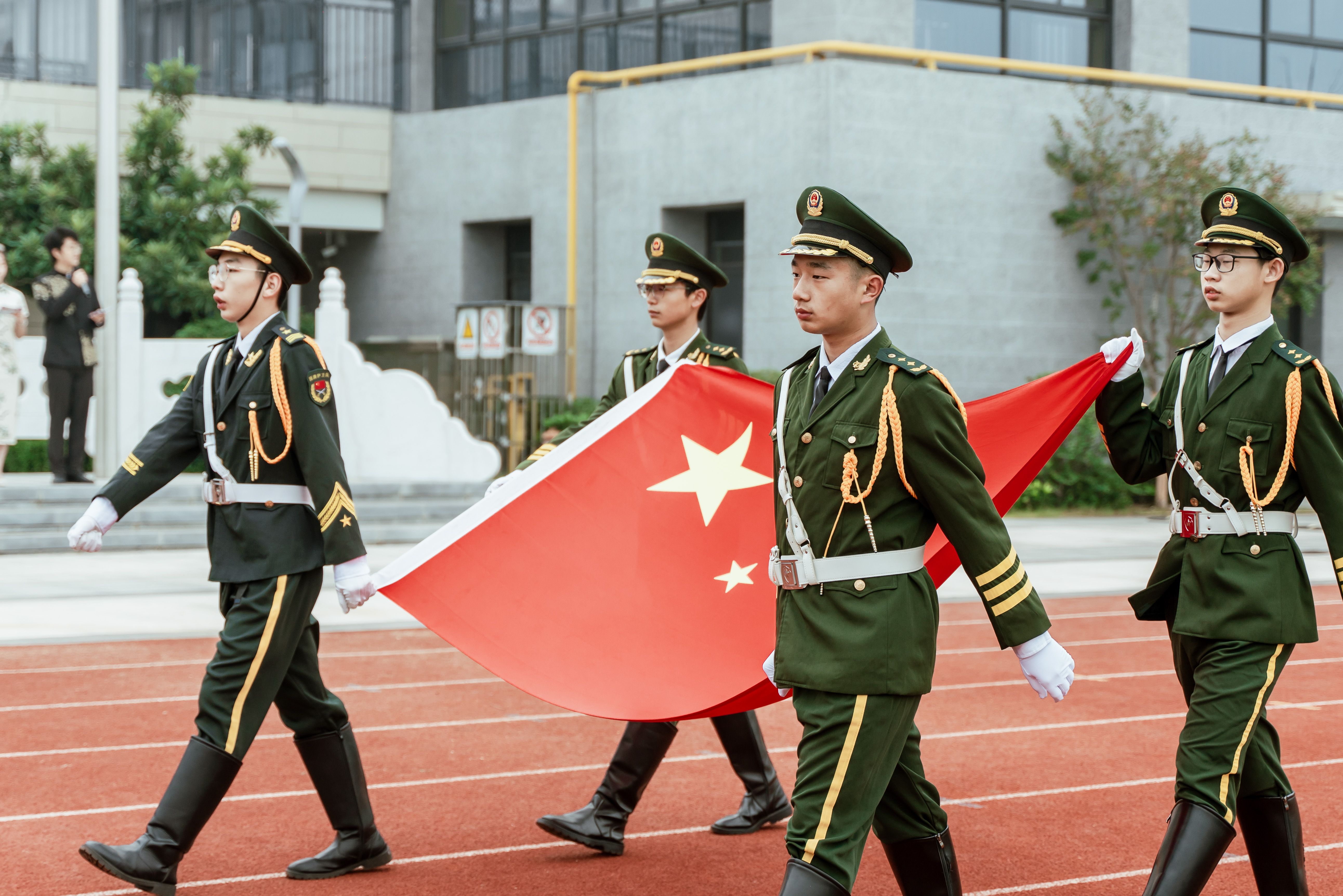 青春飞扬展风九游体育采：庐阳高中第55届田径运动会盛大开幕(图2)