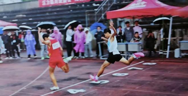 临川十六中健儿在区第十六届中小学生田径运动会喜获佳绩九游体育(图5)