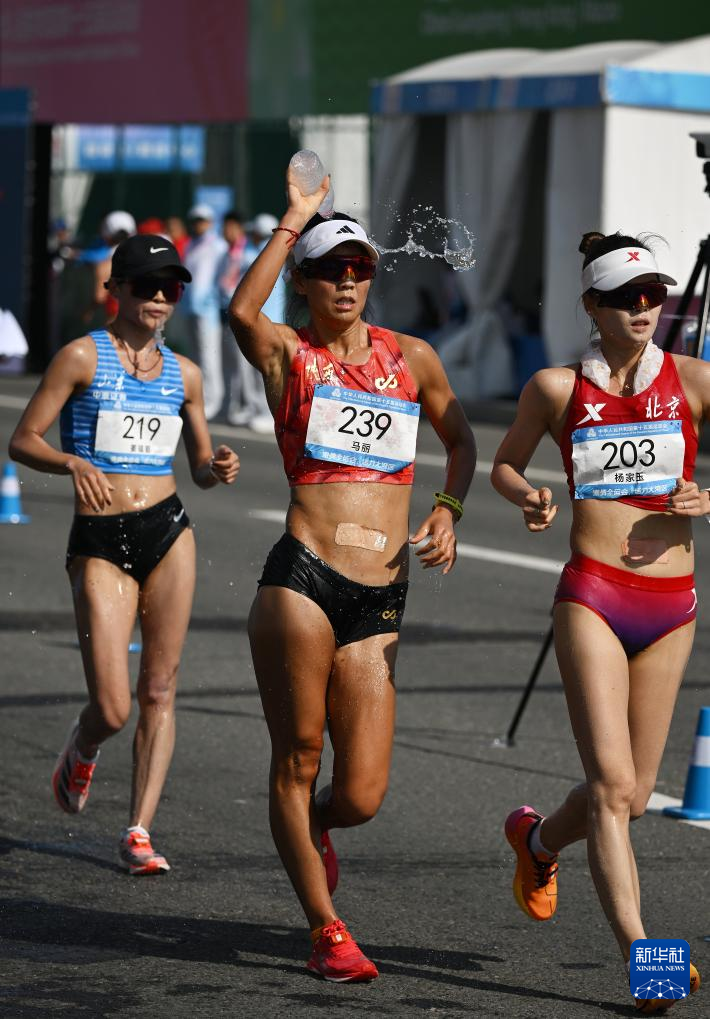 九游体育全运会丨田径——女子20公里竞走决赛举行(图10)