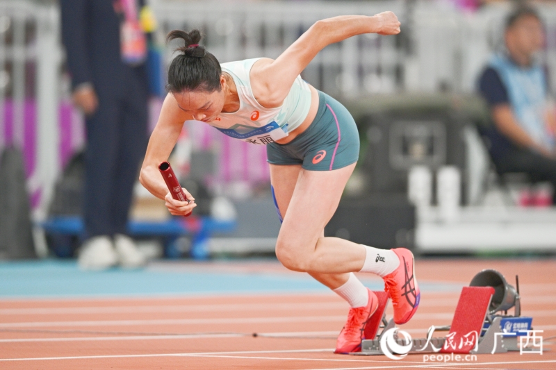 九游体育热血开跑！广西健儿亮相全运会田径赛场(图4)