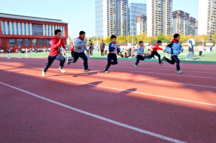 九游体育全龄共享田径 诠释健康中国(图1)