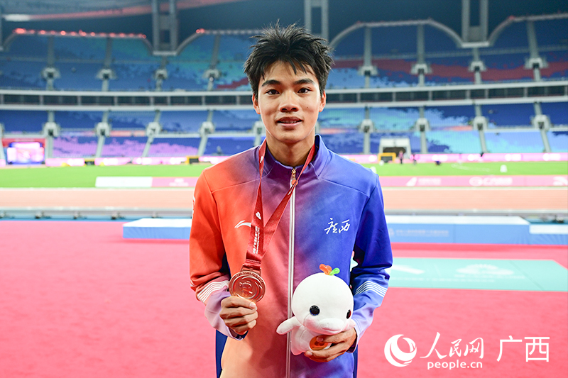 九游体育曾克理：跑出青春“加速度”(图3)