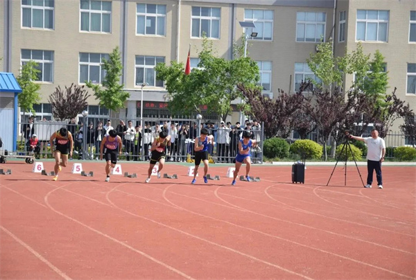 九游体育男子110米栏选手谢文骏宣布退役曾为中国实现亚运九连冠(图1)