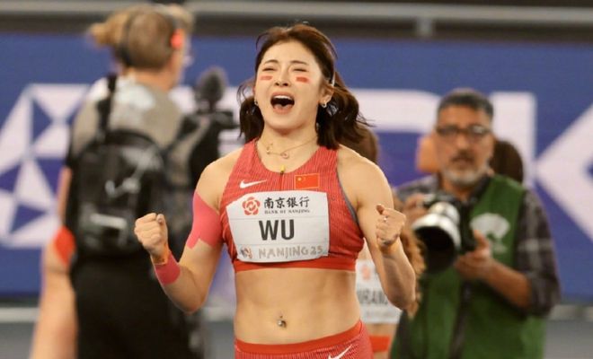 排面！吴艳妮破全国纪录激情庆祝 世界田联年度高光瞬间 无缘决赛九游体育(图2)