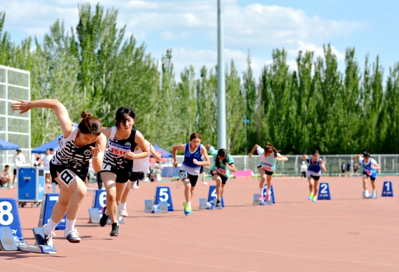 吕文扬体育九游体育之星：在运动赛场绽放光芒用拼搏诠释精神(图1)