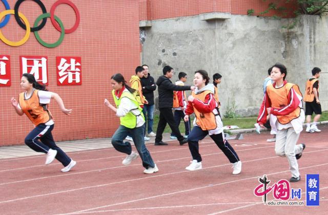 宜宾筠连定水（景阳）中学成功举办第四届“绿梅之健”田径运动九游体育会(图2)