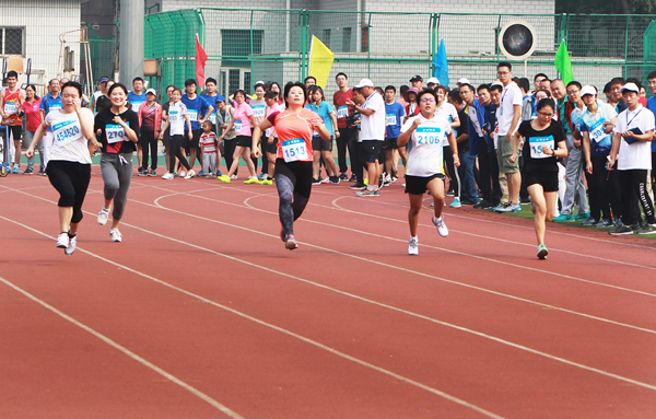 2026九游体育无锡马拉松热力开赛(图1)