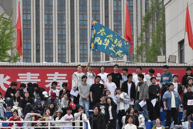 九游体育郑州外国语新枫杨学校2026春季田径运动会纪实(图4)