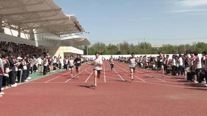 九游体育【永济】涑北中学举办第二十五届田径运动会(图4)