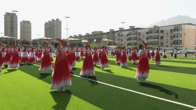 九游体育【永济】涑北中学举办第二十五届田径运动会(图6)