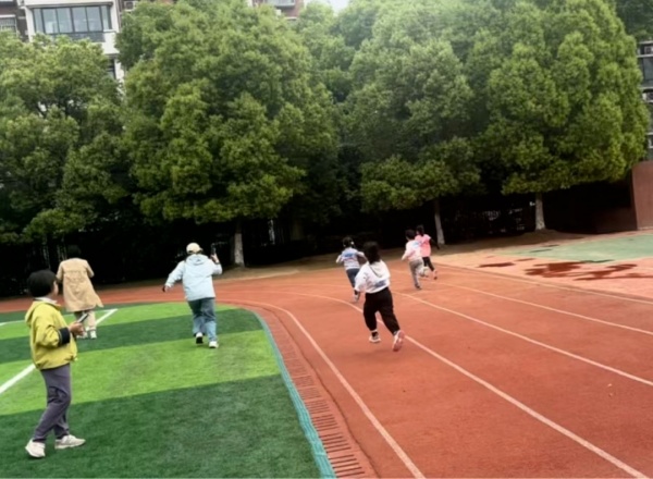 春风砺志扬赛场 少年意气奋向前——合肥市南国花园小学2026年春季田径运动会圆满落幕九游体育(图4)