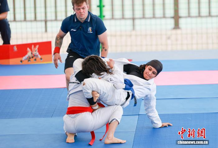 三亚九游体育亚沙会：游跑两项中国队一日双金 柔术阿联酋摘两金(图2)