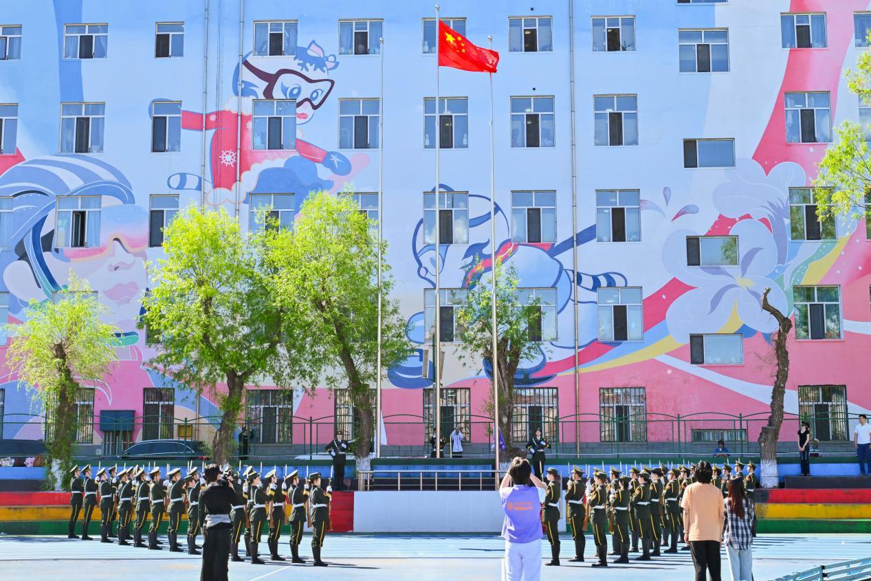 冠军方阵闪耀登场！哈尔滨体育学院建校七十周年系列活动暨第四十九届田径运动会隆重举行九游体育(图3)